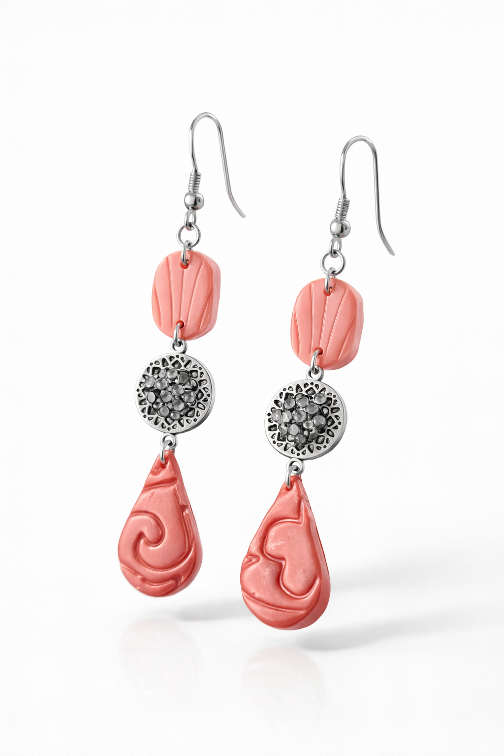 Pendientes de plata con filigrana y brillantes muy elegantes