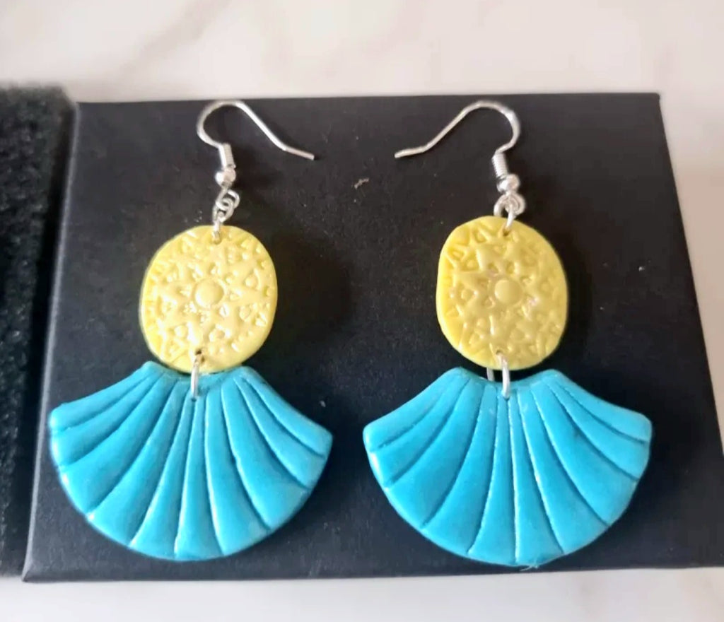 Beautiful sterling silver earrings with relief
