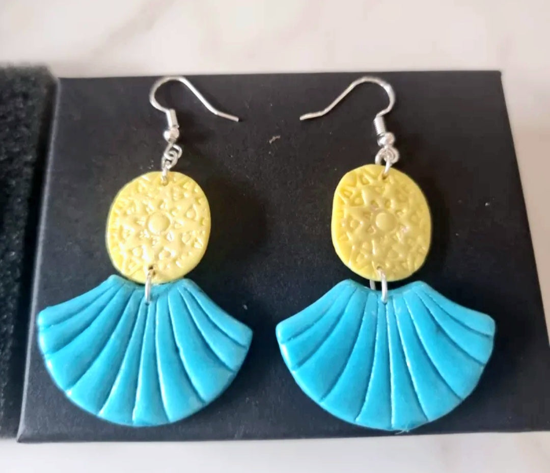 Beautiful sterling silver earrings with relief