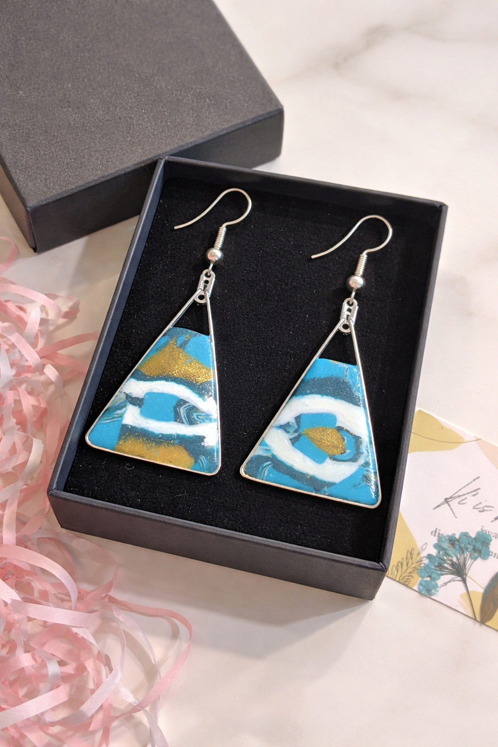 Pendientes de plata de elaborado diseño