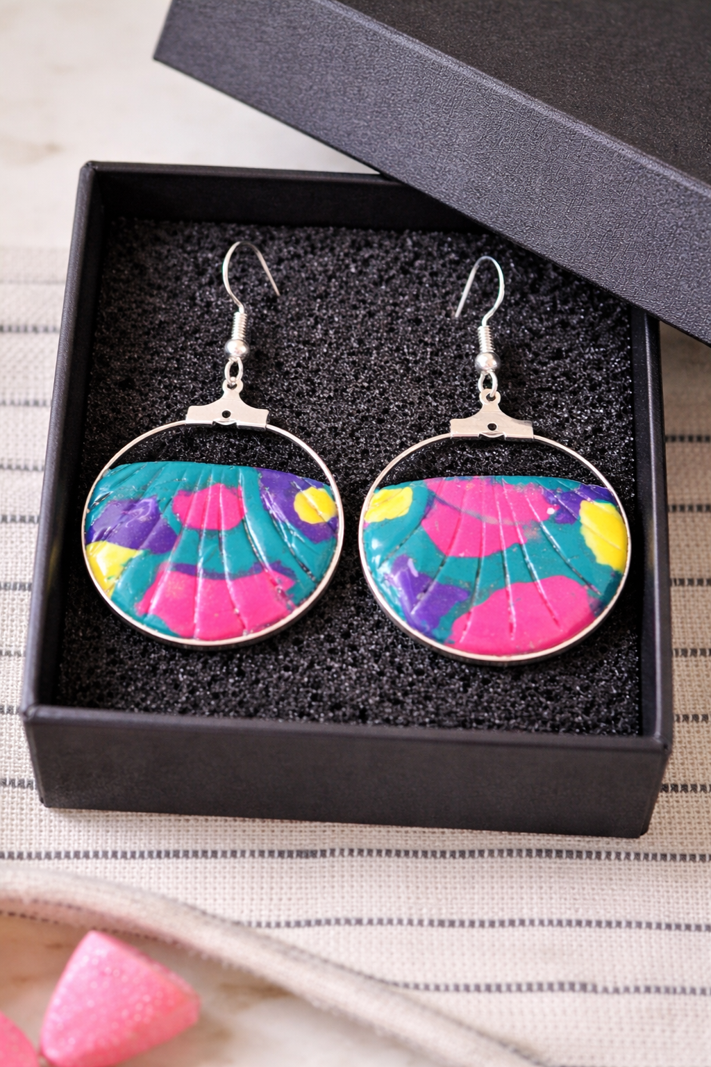 Pendientes de plata de llamativos colores