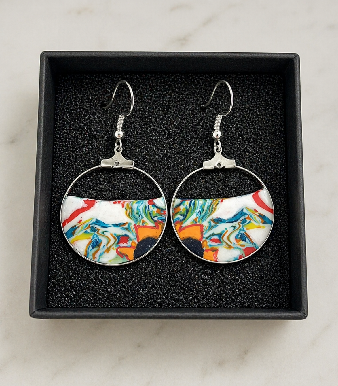 Pendientes de plata, diseño actual y luminoso