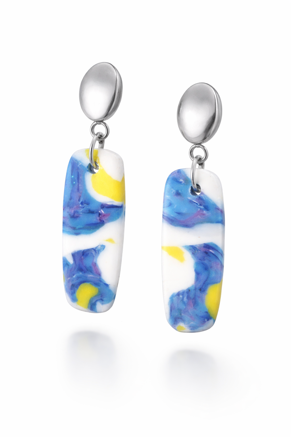 Pendientes con tonos suaves y luminosos