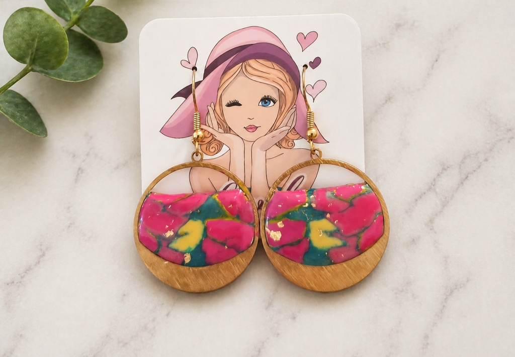 Pendientes dorados llamativo diseño