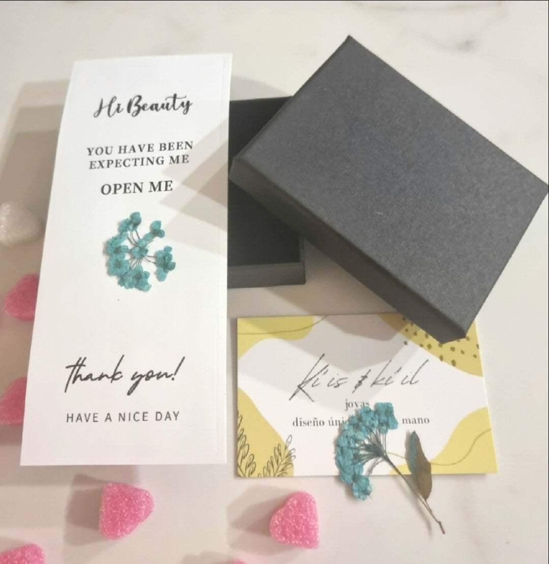 Completo Packaging para hacer un bonito regalo con nuestros diseños