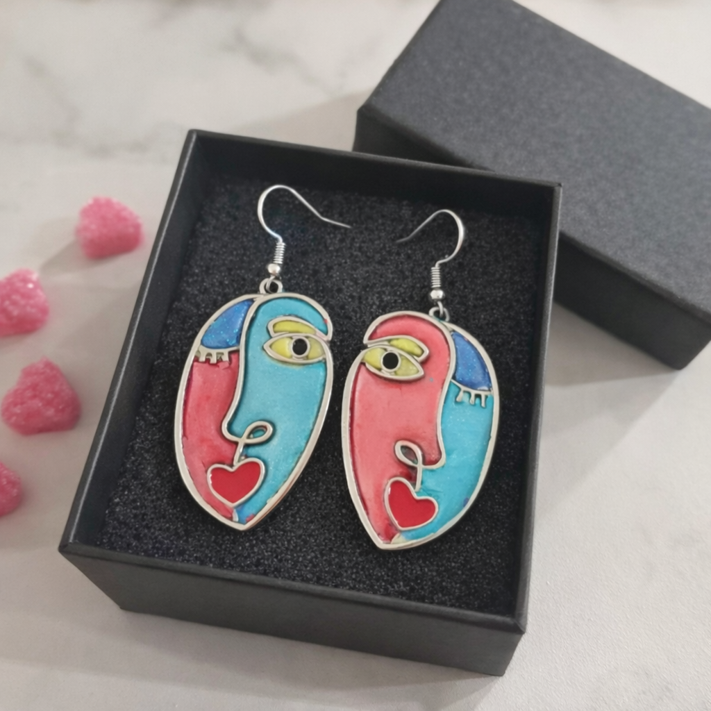Pendientes de plata, diseño moderno y luminoso