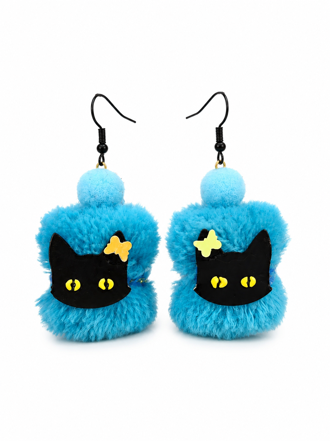 Pendientes con gato negro y destellos amarillos