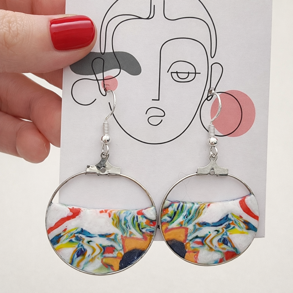 Pendientes de plata, diseño actual y luminoso