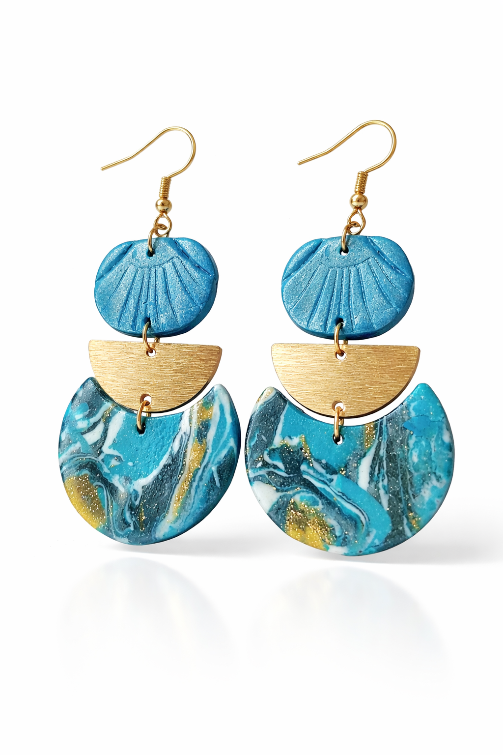 Pendientes dorados, inspiración oriental