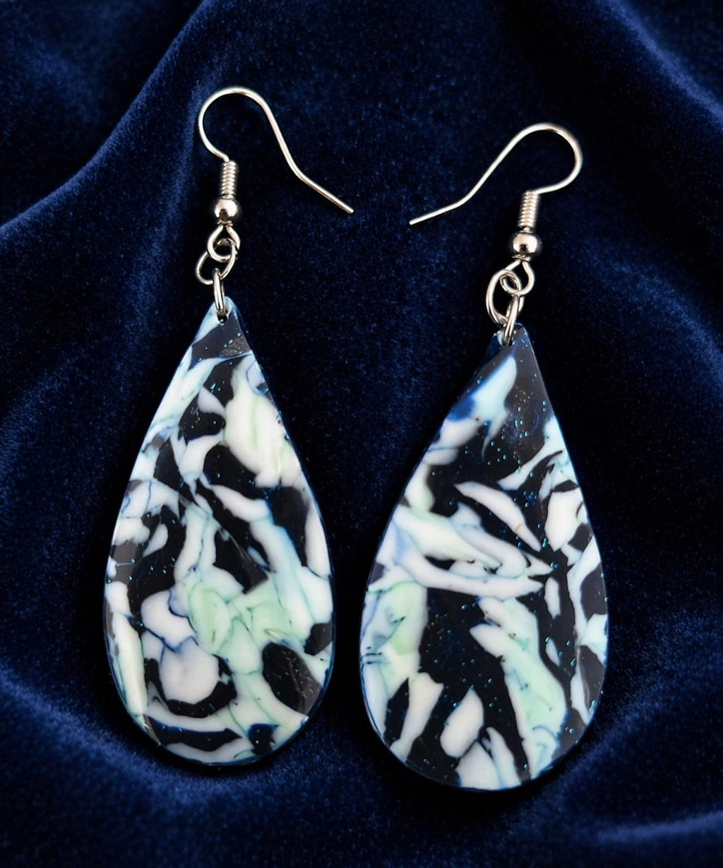 Pendientes de plata en tonos azul profundo