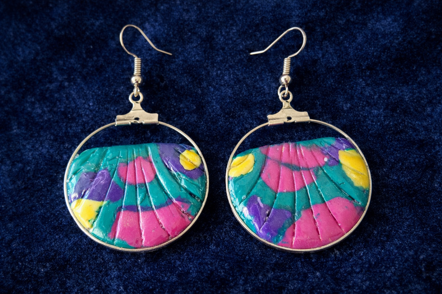 Pendientes de plata de llamativos colores